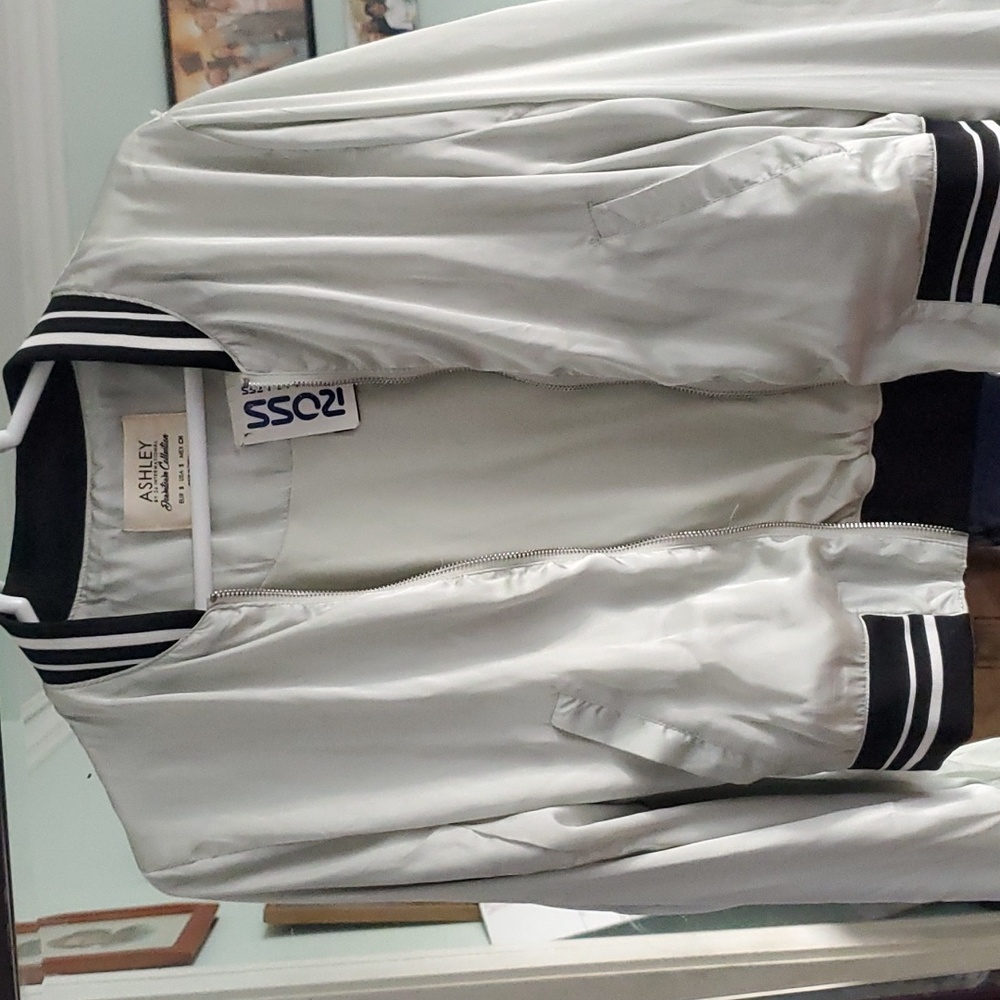 Woman's light jacket